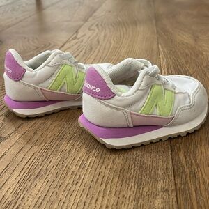 New Balance - Walker Shoes